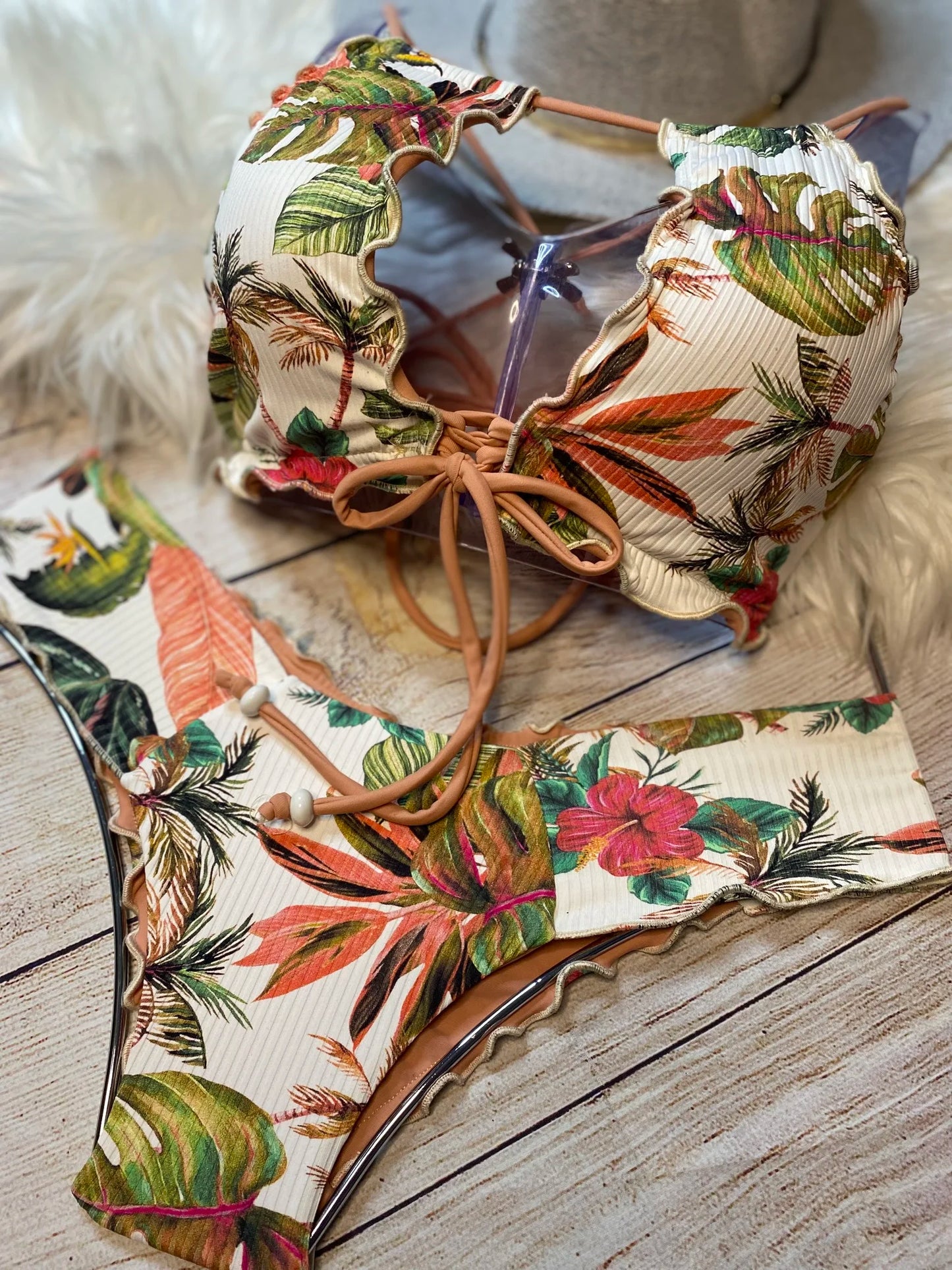 TROPICAL BREEZE