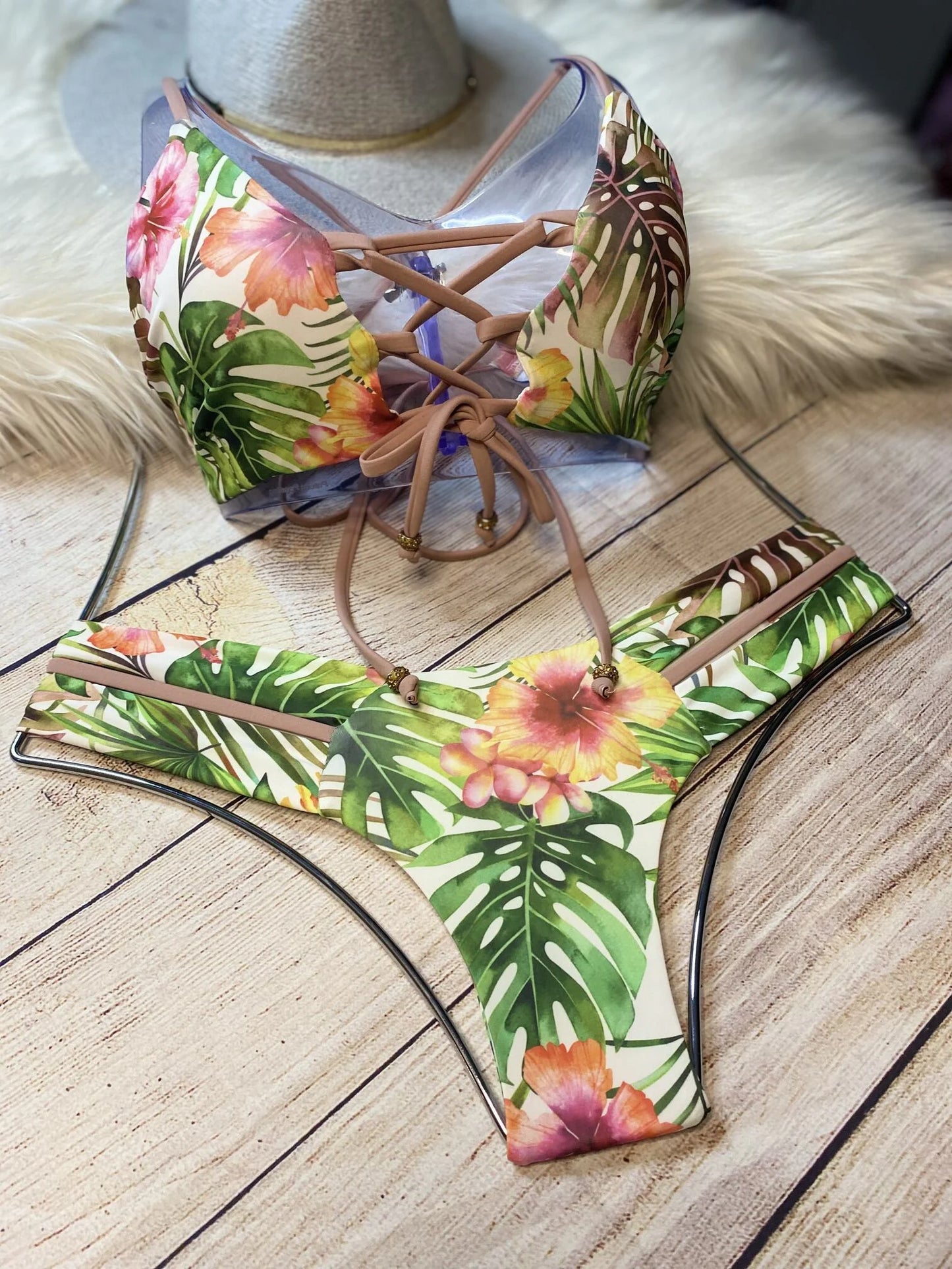 TROPICAL TEMPTATION