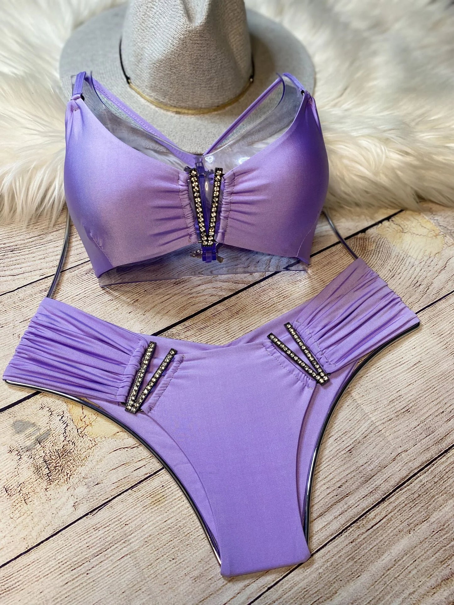 VIOLET ROMANCE