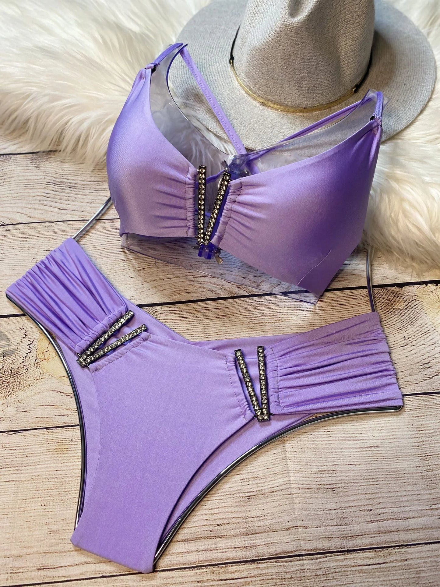 VIOLET ROMANCE