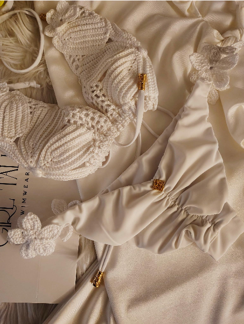 Handmade White Crochet Bikini Top | Floral Crochet Bikini | Luxury Women's Swimwear | Boho Beach Bikini | Handmade Swimsuit