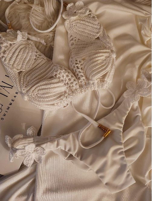 Handmade White Crochet Bikini Top | Floral Crochet Bikini | Luxury Women's Swimwear | Boho Beach Bikini | Handmade Swimsuit