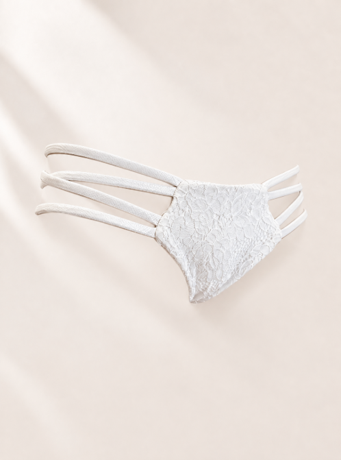 Handmade White Bridal Bikini Top | Bridal Bikini | White Lace Bikini | Handmade Honeymoon Swimsuit | Scrunch Bottom